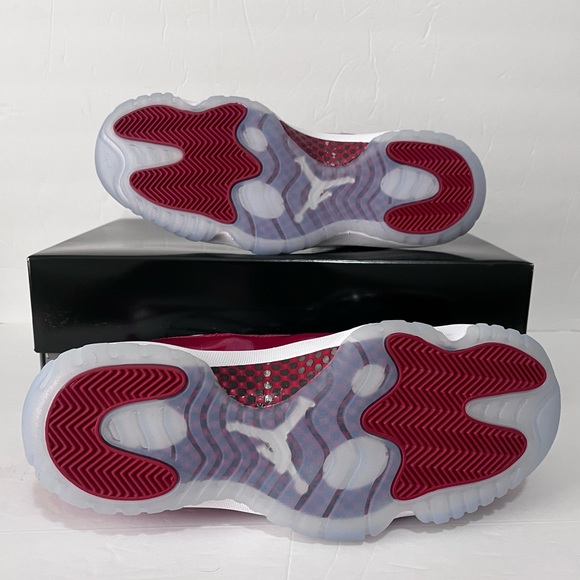 Air Jordan 11 Cherrys - Picture 3 of 6